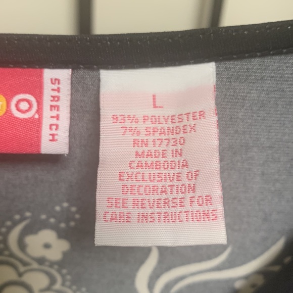 Liz Lange brand Maternity Top- black & white floral, draped scoop neckline Sz L - Picture 6 of 11